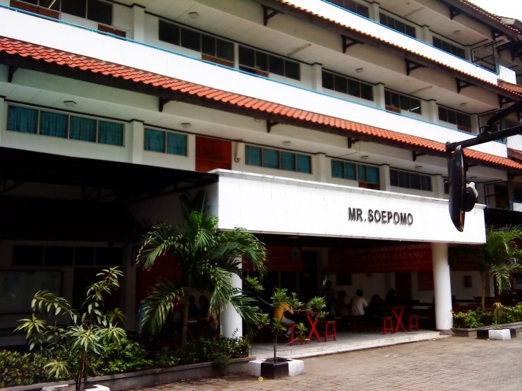 nl_lintas-upnvj-fakultas-hukum